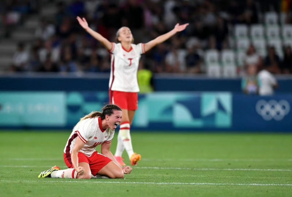 法国女足队在友谊赛中击败德国队