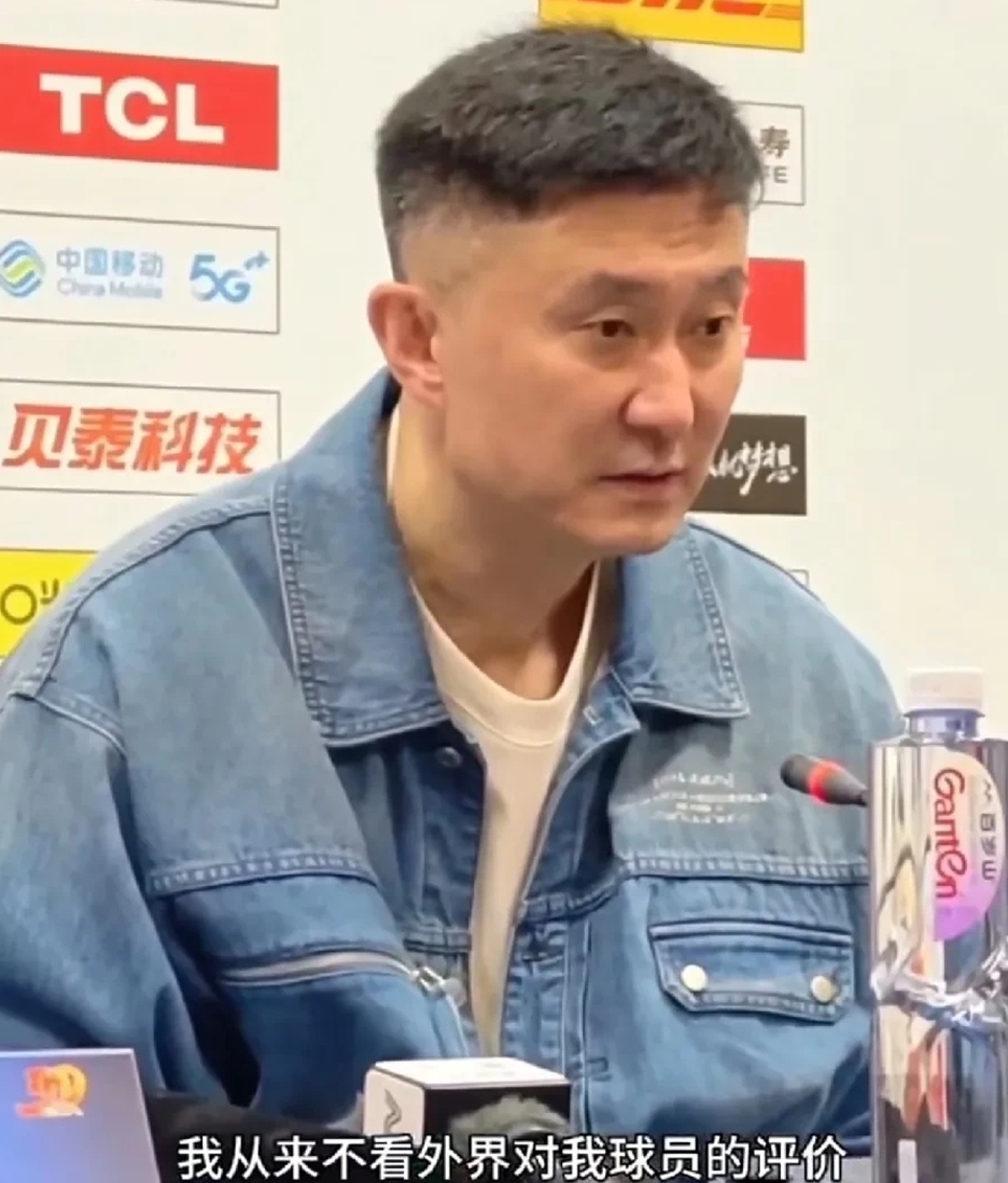 中国男篮三大问题，胡明轩三人失职，投篮陷入三怪圈